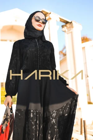 A tiered dress made of Premium Jessica silk and silk crepe