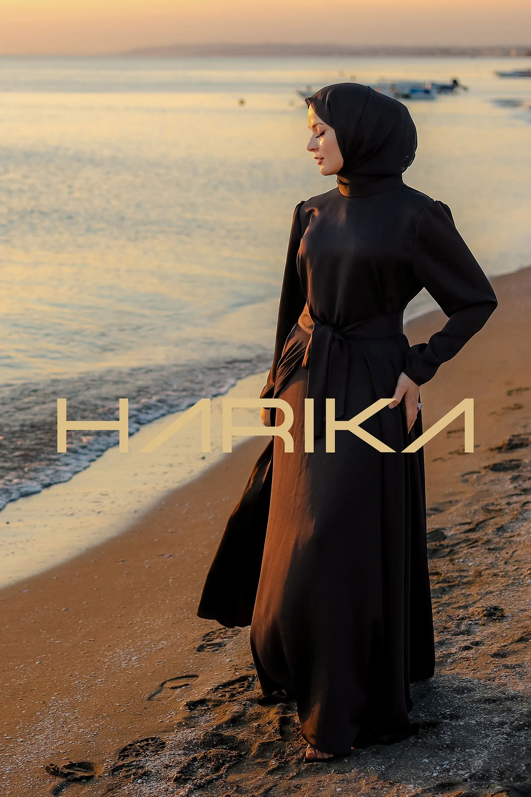 Elegant and detailed black dress - Image 10