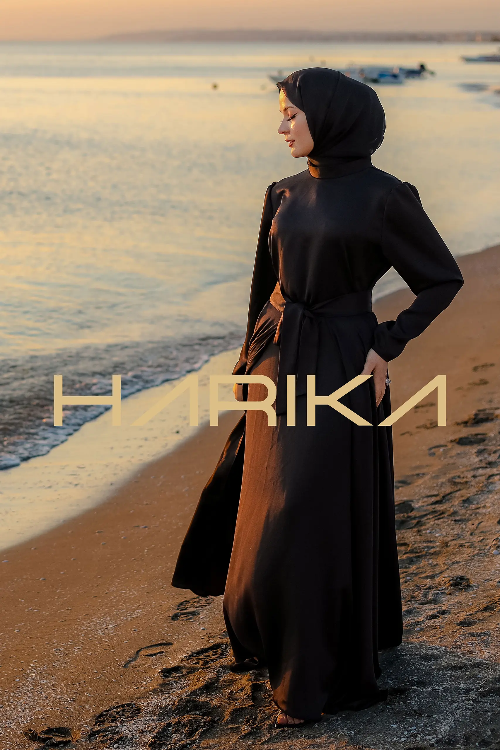 Elegant and detailed black dress - Image 9