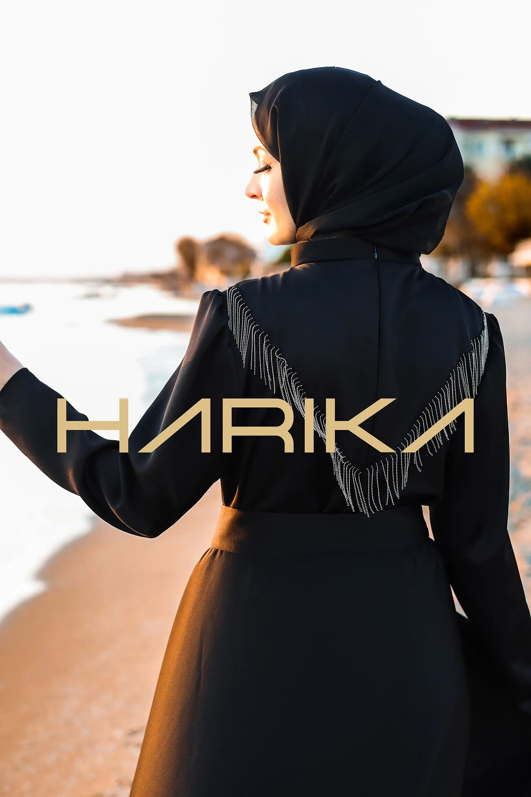 Elegant and detailed black dress - Image 3