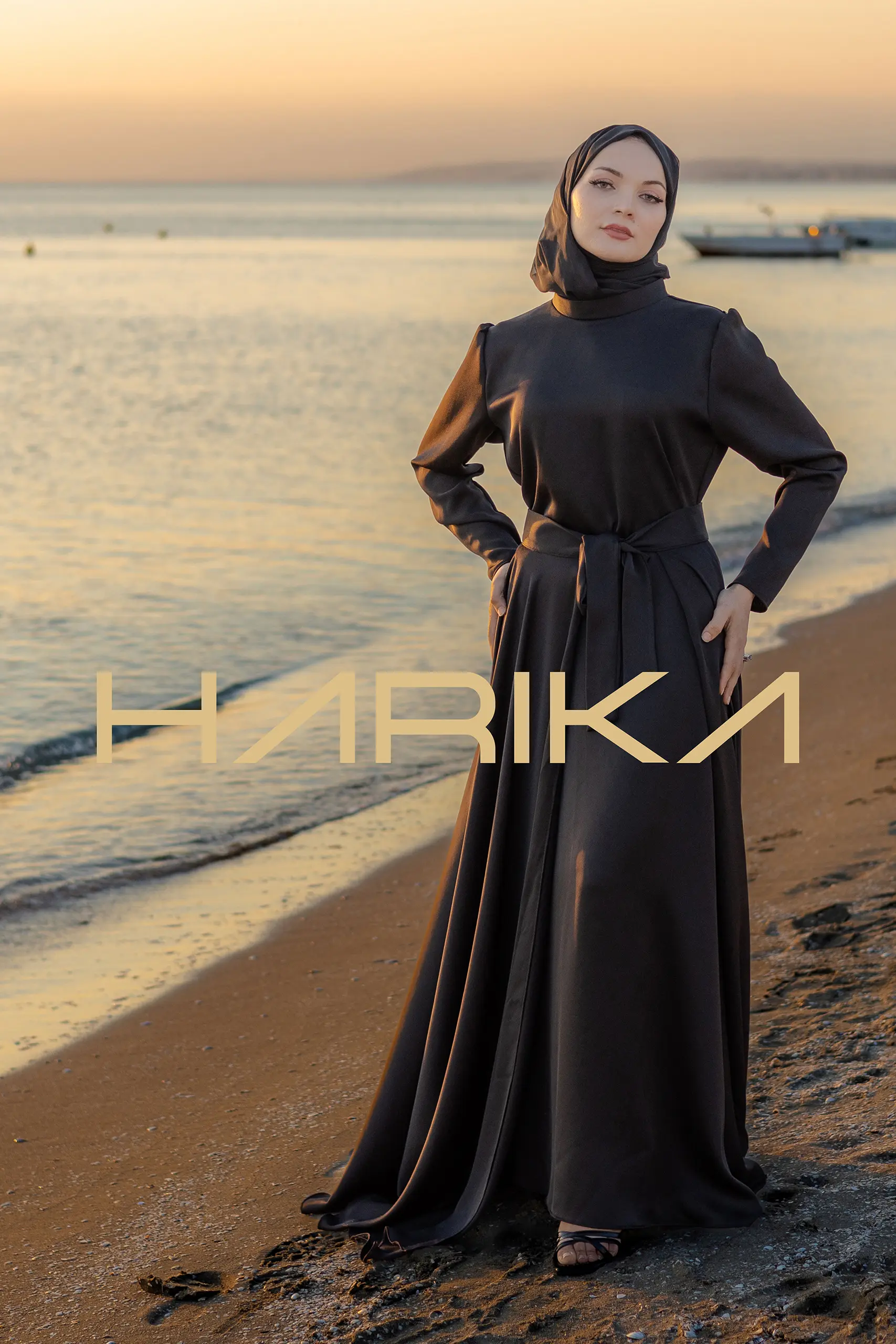 Elegant and detailed black dress - Image 2