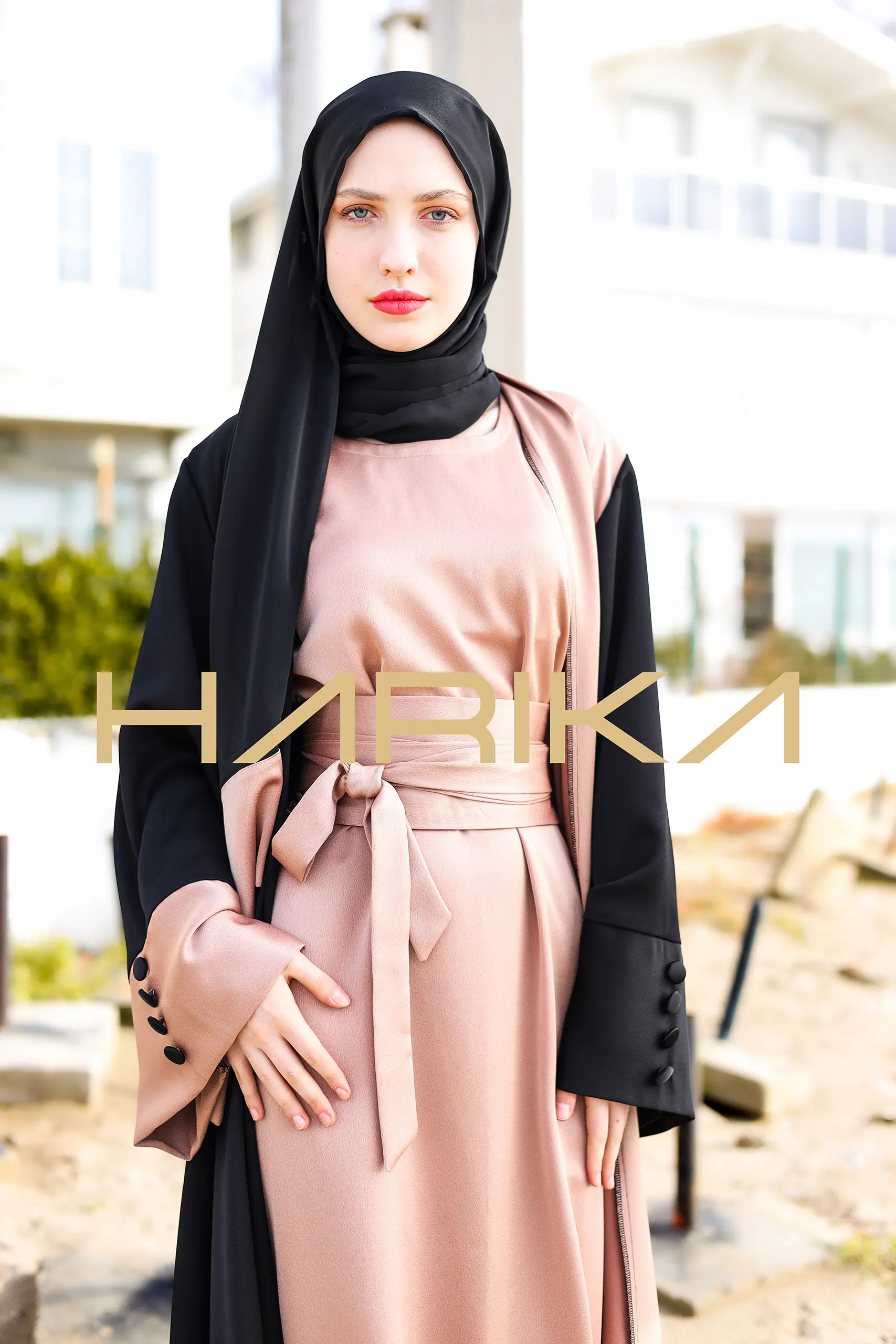 Practical and elegant two-tone silk crepe abaya (the dress is not included) - Image 6