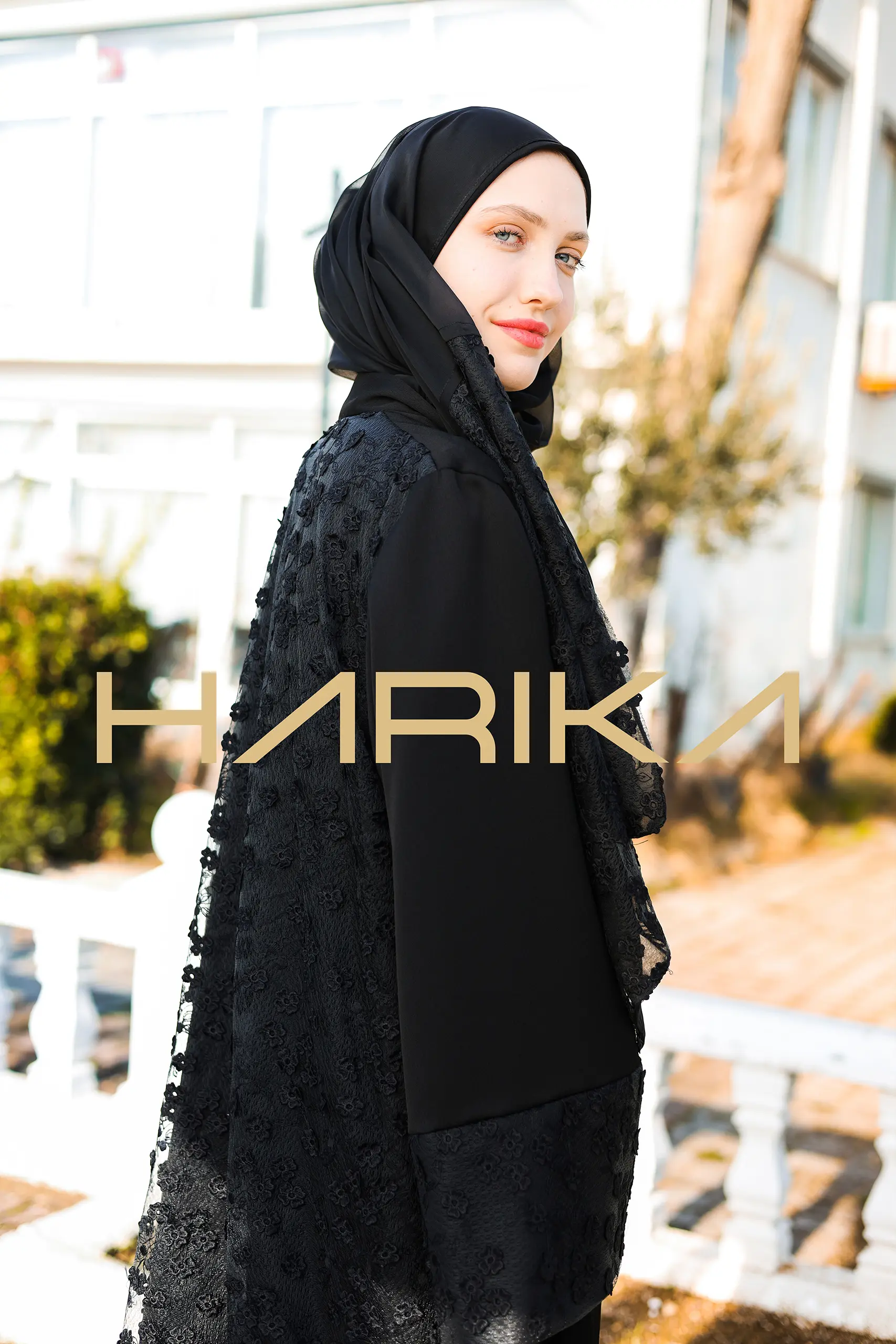 Luxurious abaya with black rose patterns - Image 12