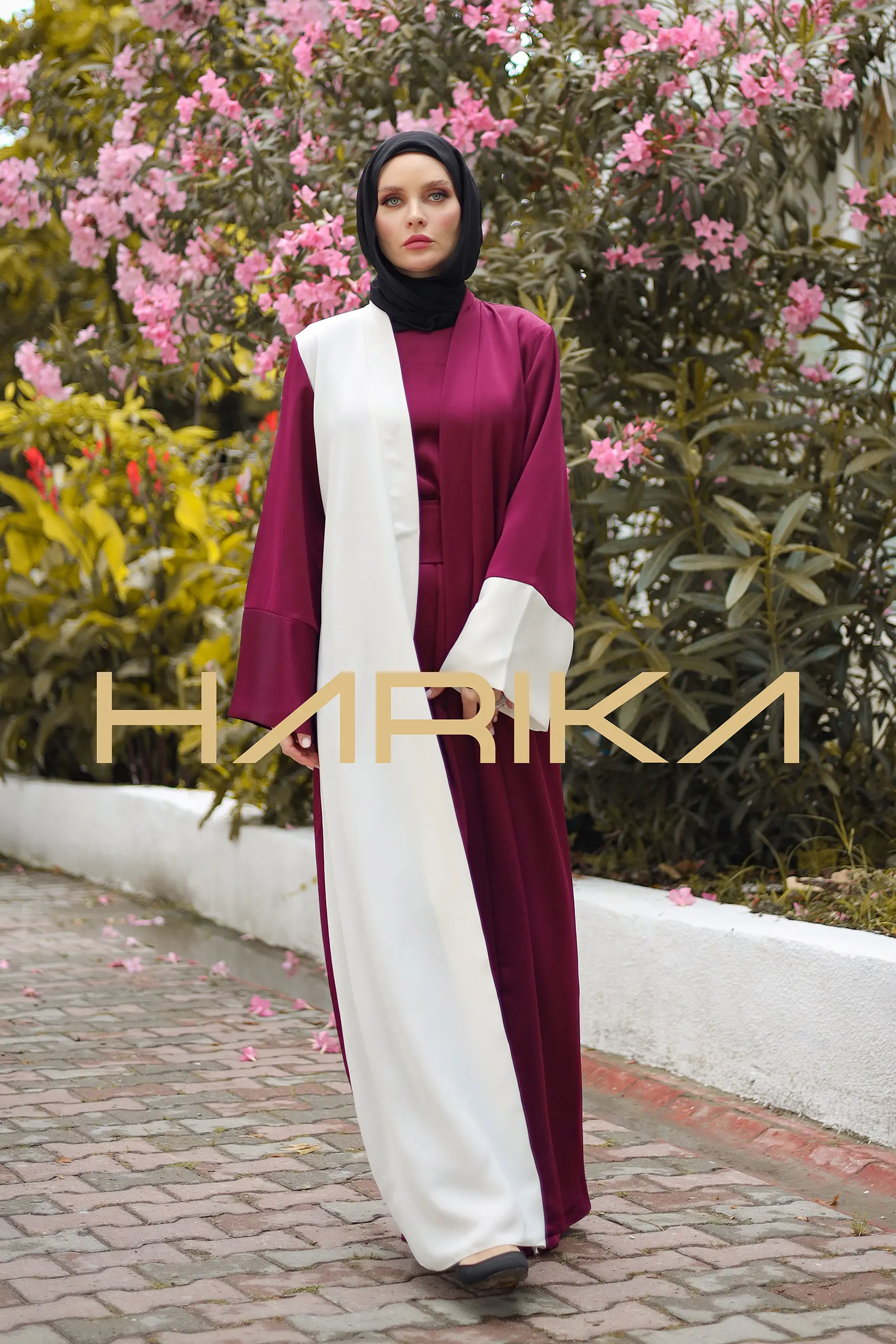 Practical and elegant two-tone silk crepe abaya (the dress is not included) - Image 7