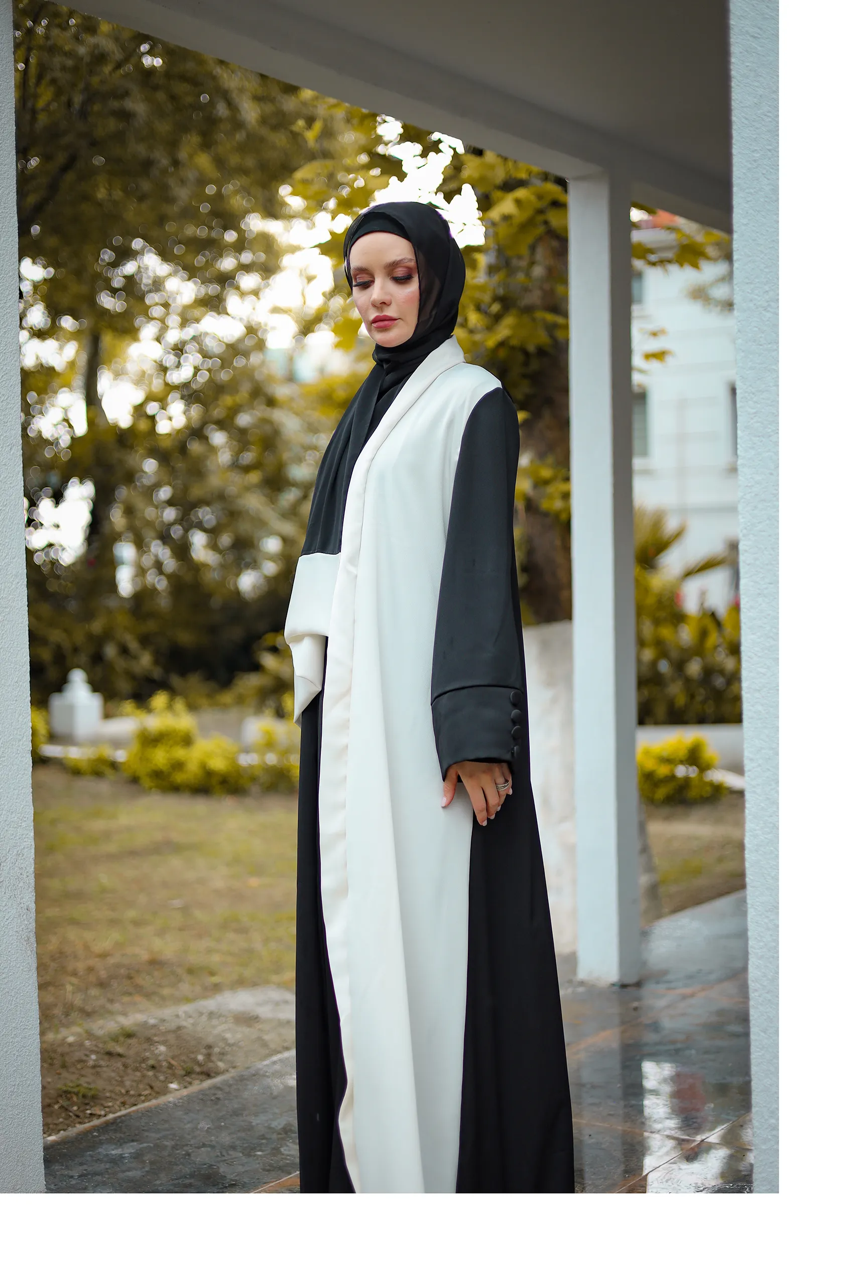 Practical and elegant two-tone silk crepe abaya (the dress is not included) - Image 9