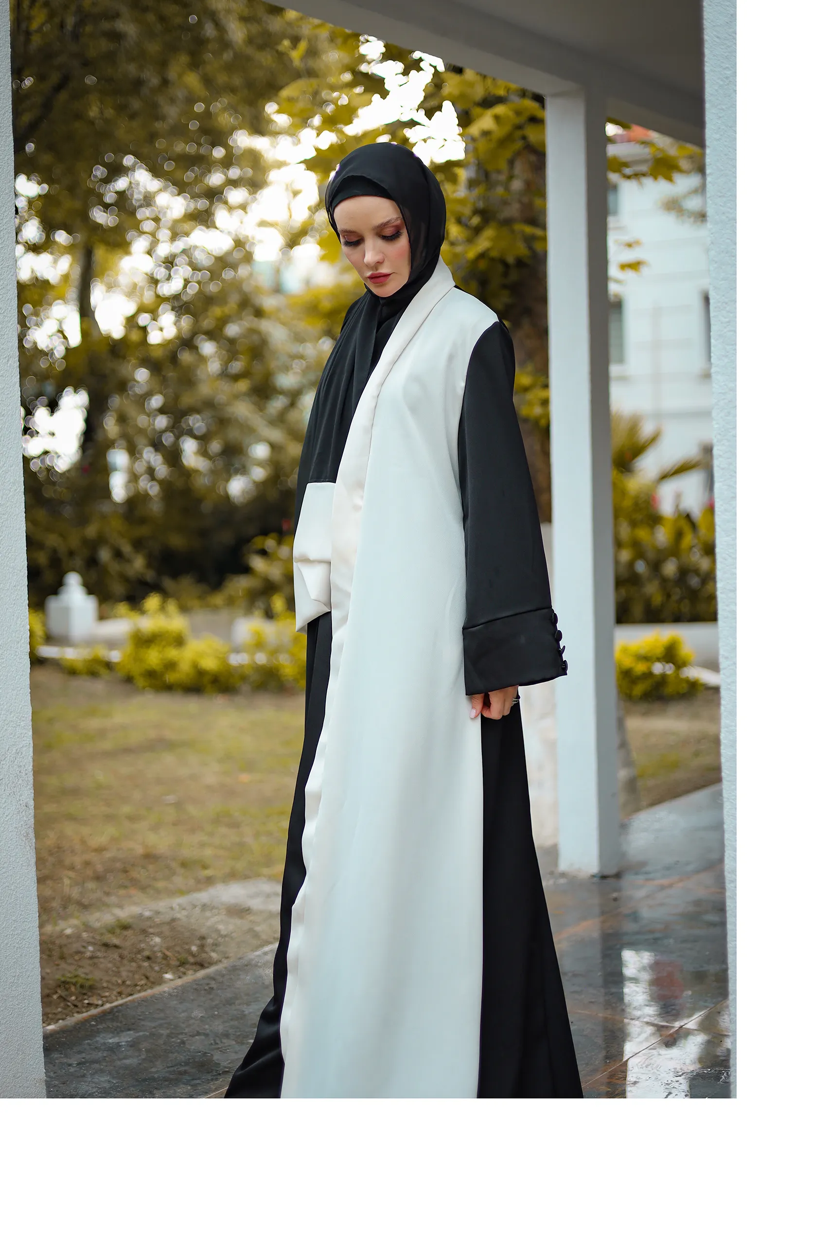 Practical and elegant two-tone silk crepe abaya (the dress is not included) - Image 8