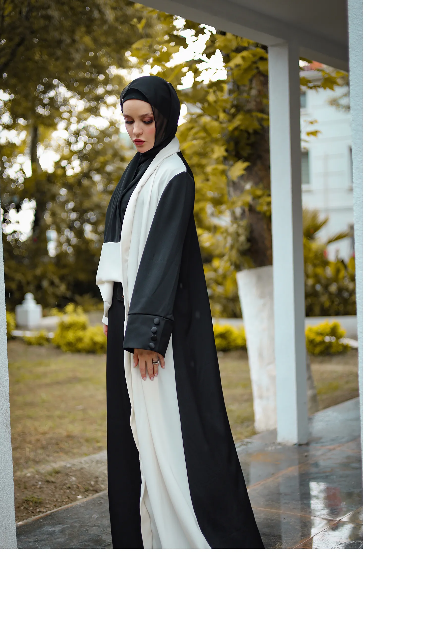 Practical and elegant two-tone silk crepe abaya (the dress is not included) - Image 7