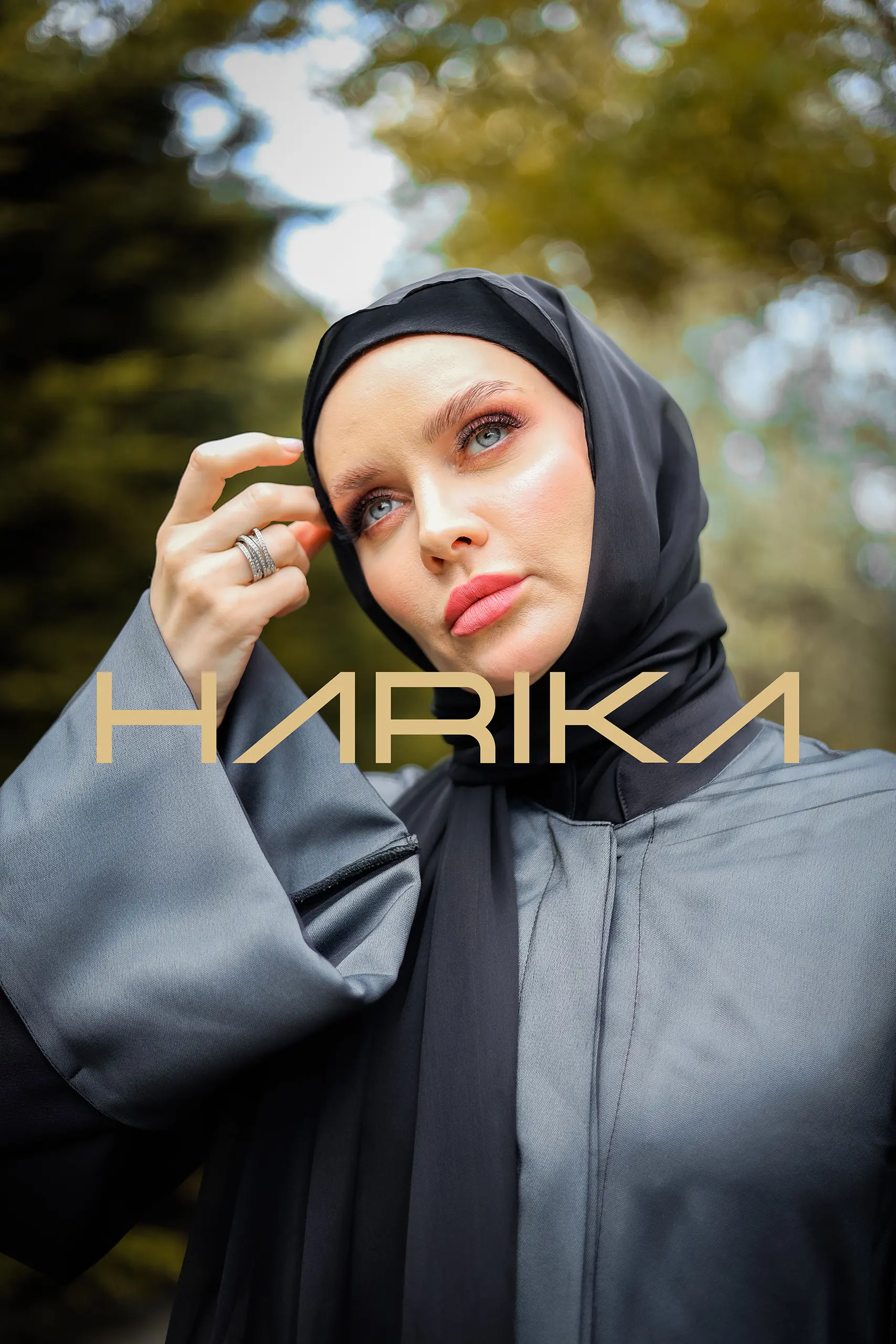 Practical and Elegant Grey Abaya - Image 5