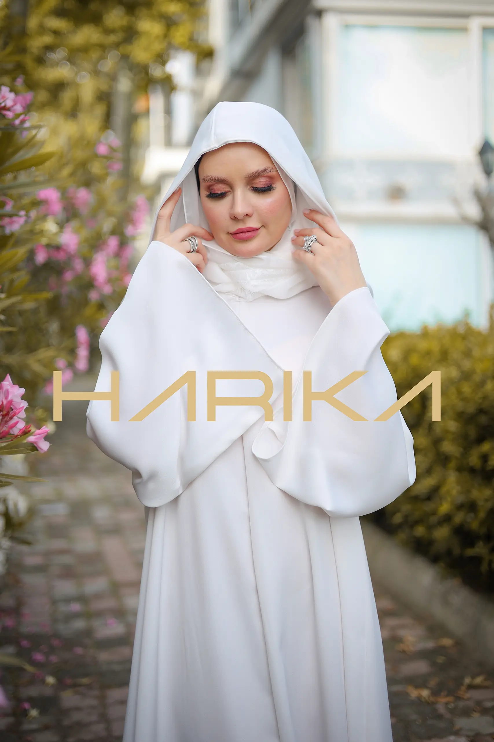 Hooded plain white abaya - Image 3