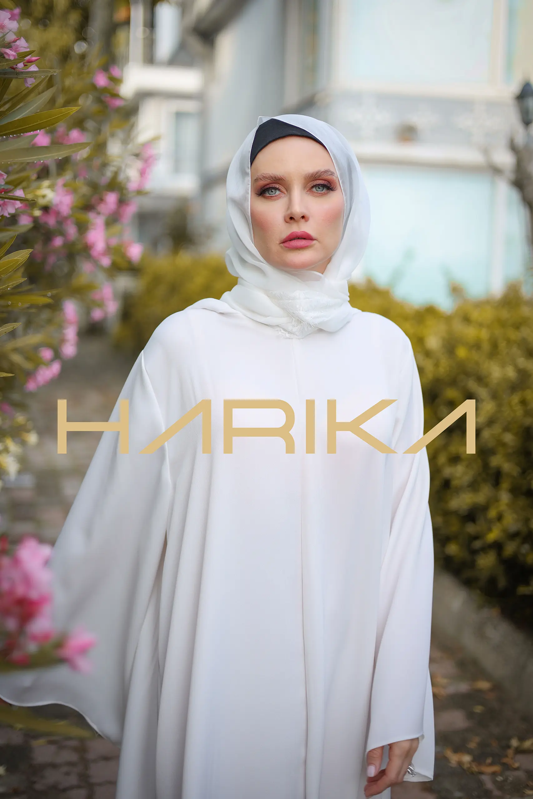 Hooded plain white abaya - Image 8