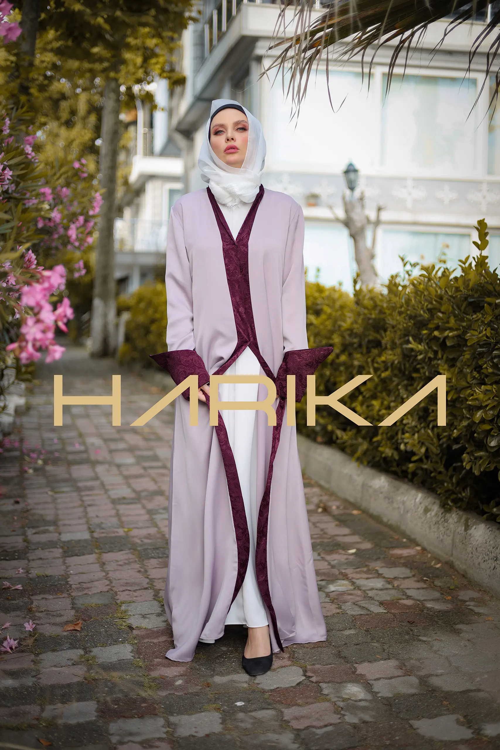 Beautiful abaya in bright colors - Image 3