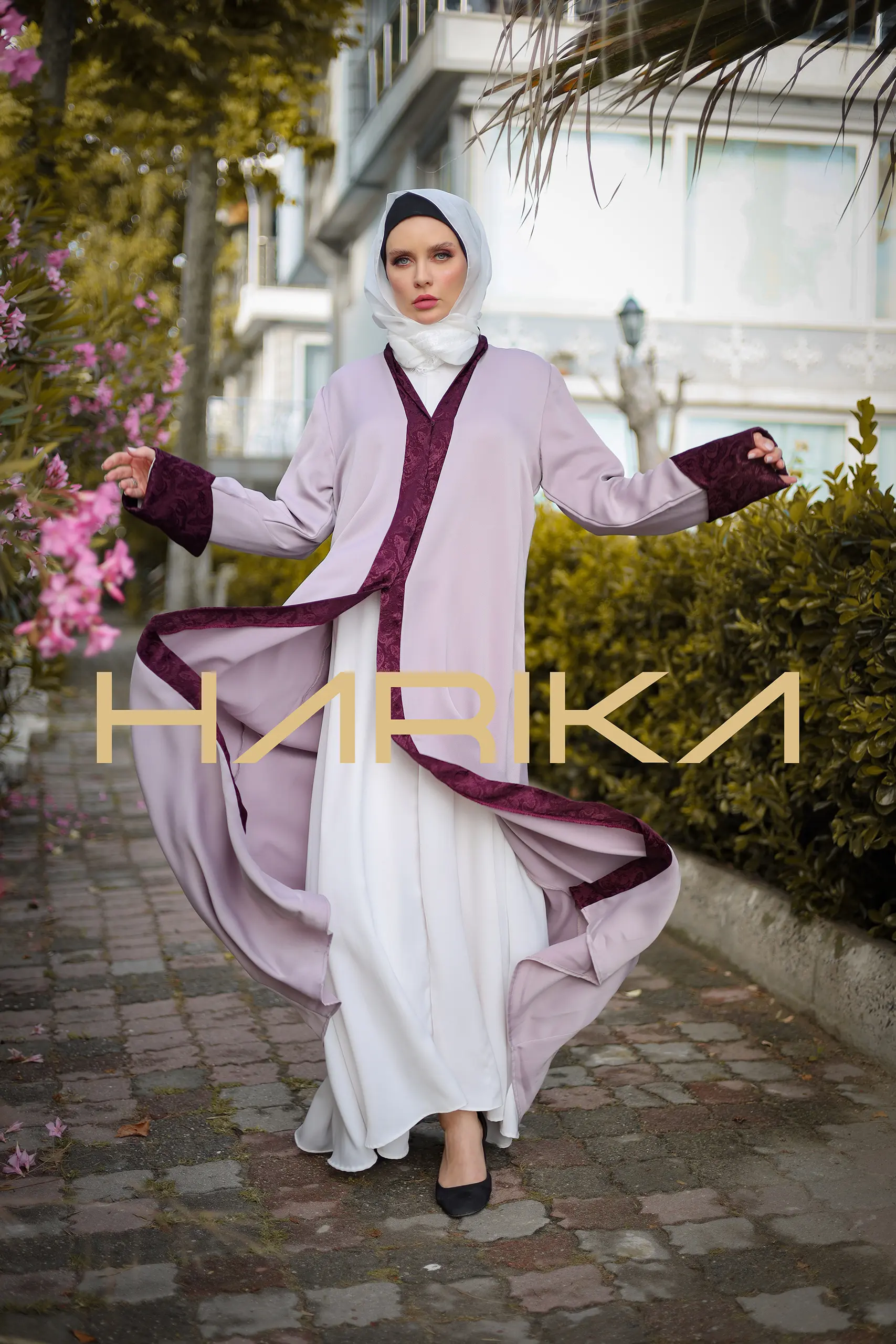 Beautiful abaya in bright colors - Image 2