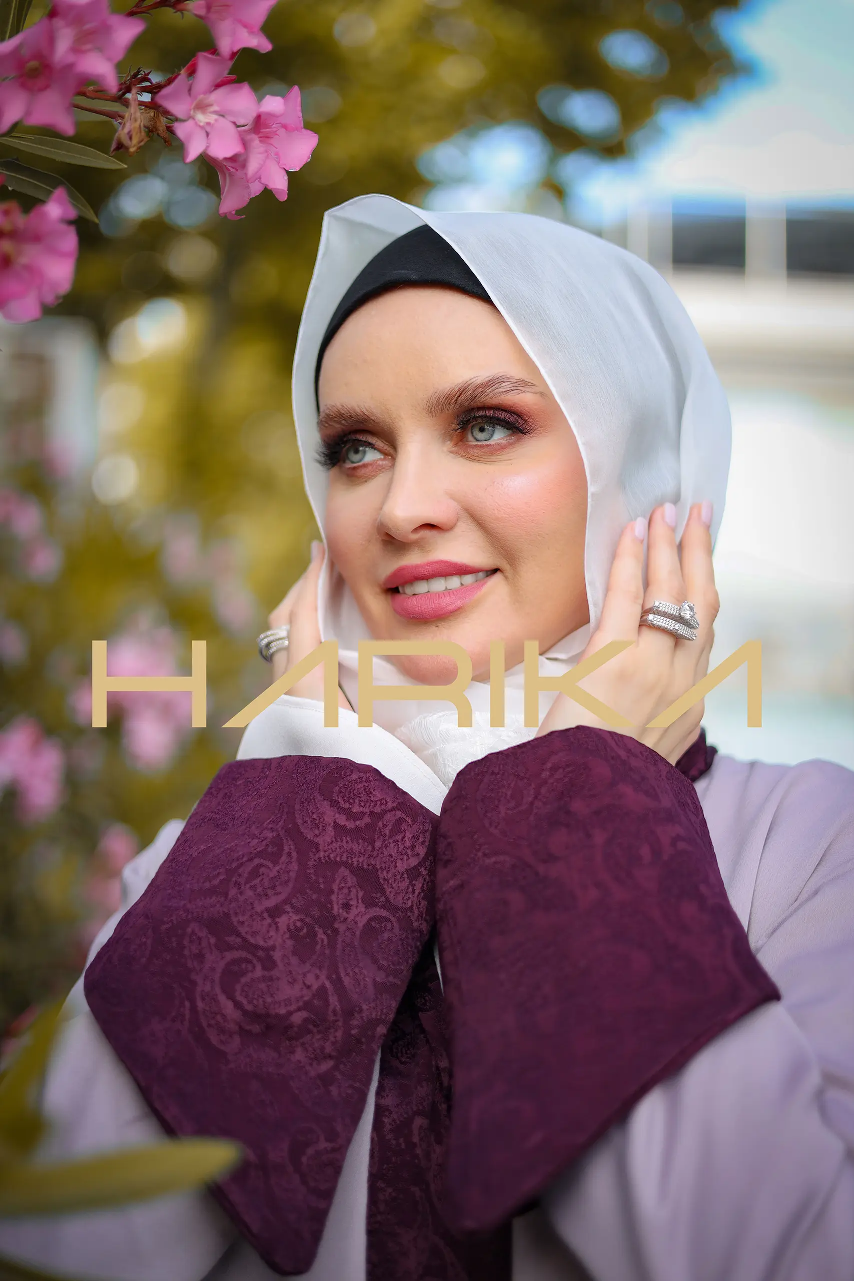 Beautiful abaya in bright colors - Image 7
