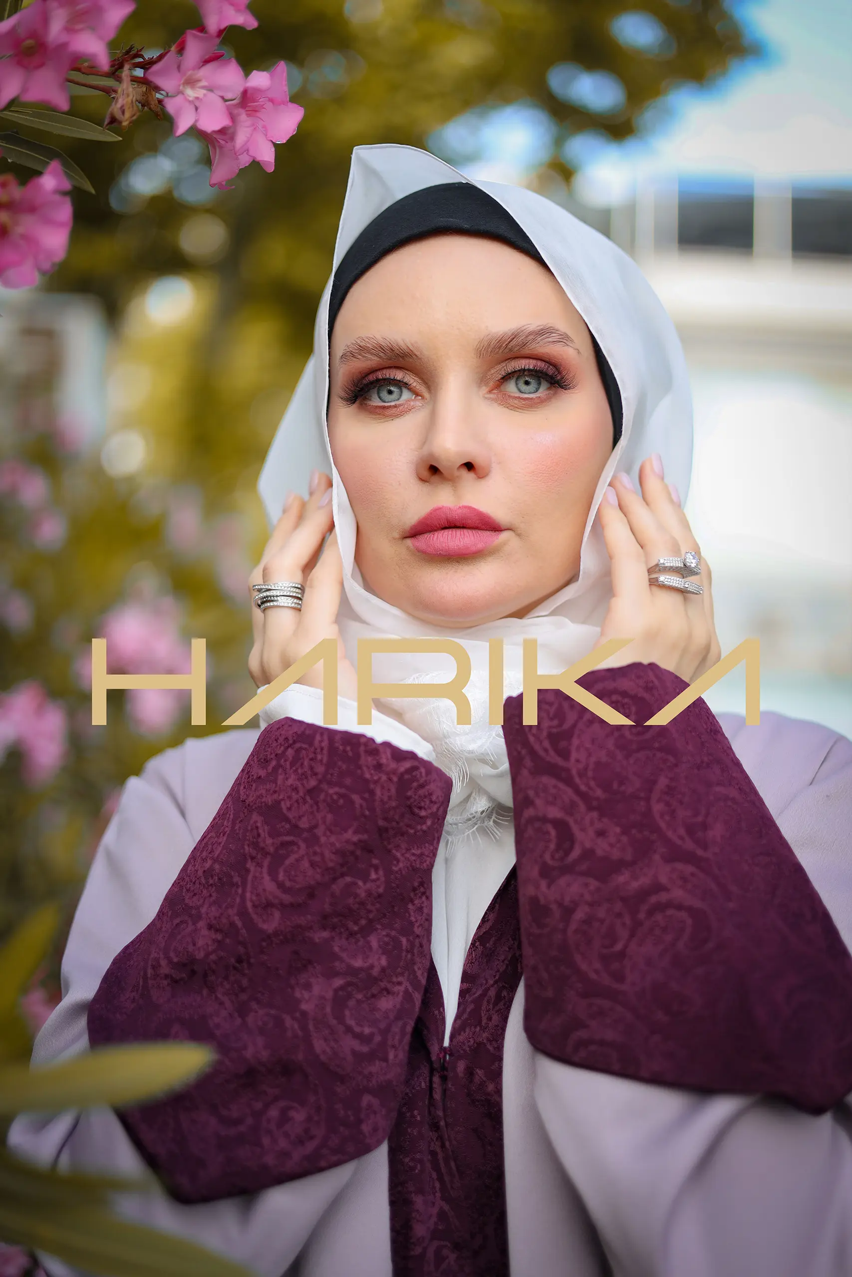 Beautiful abaya in bright colors - Image 5