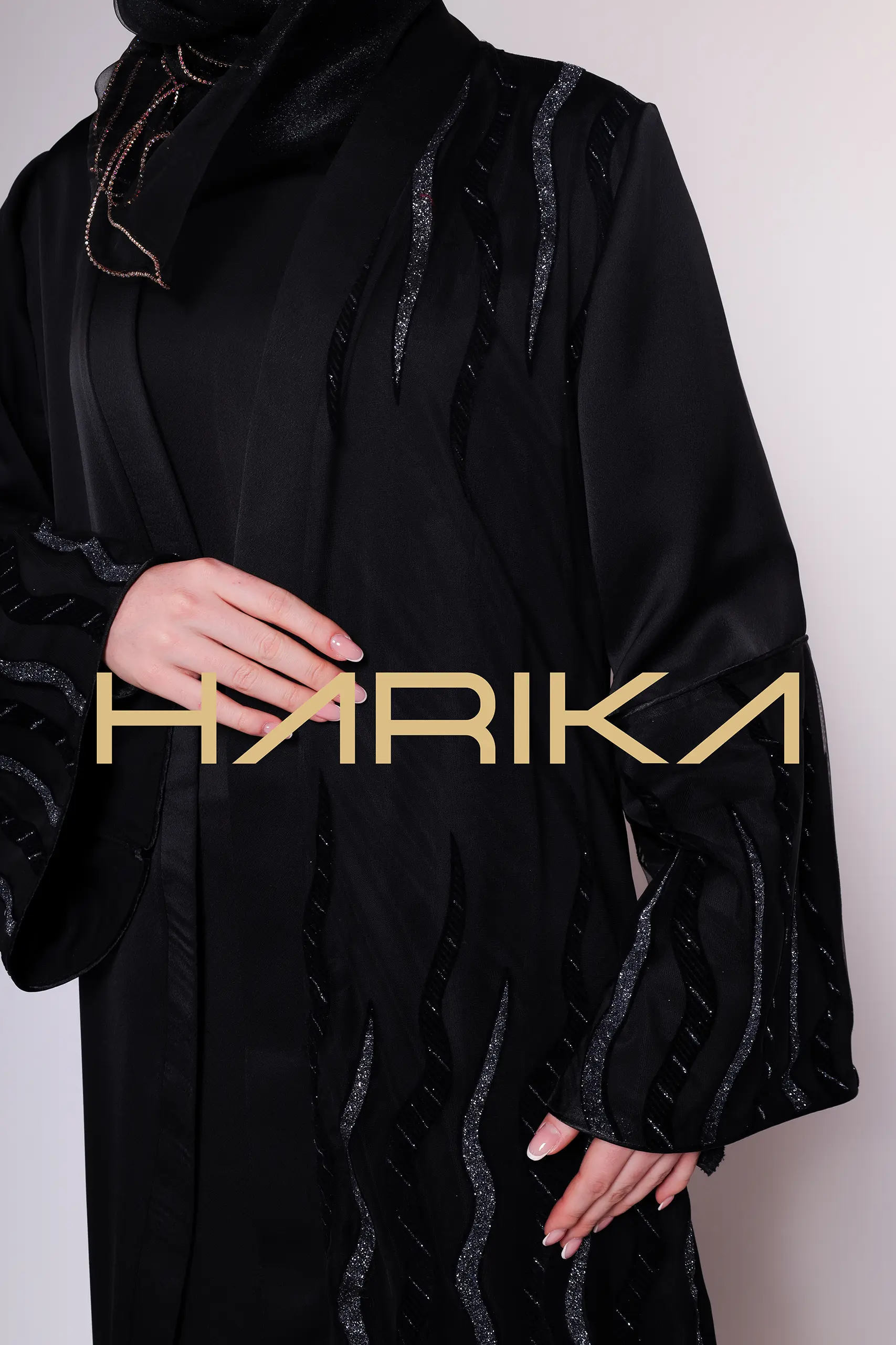 Black and silver detailed stylish Abaya - Image 5
