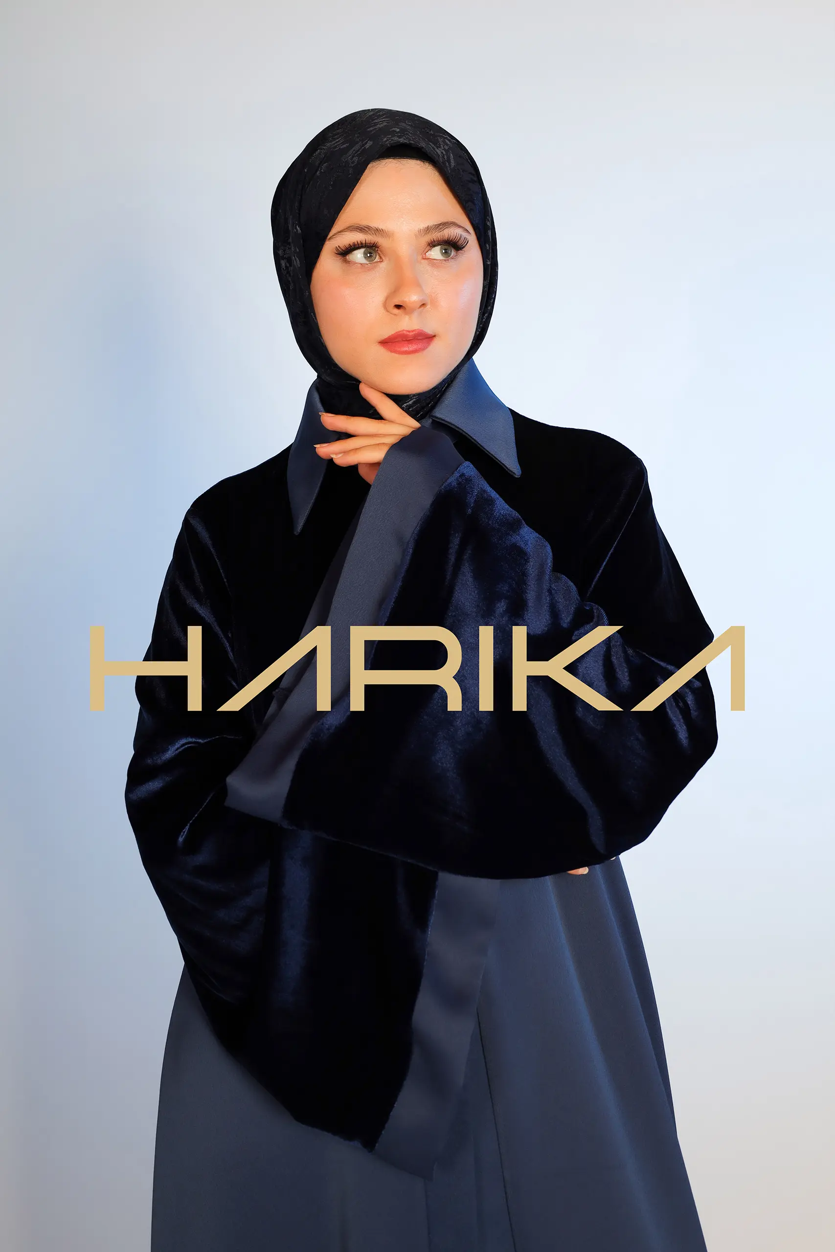 Abaya Navy Blue Velvet Detail - The Meeting of Elegance and Nobility - Image 5