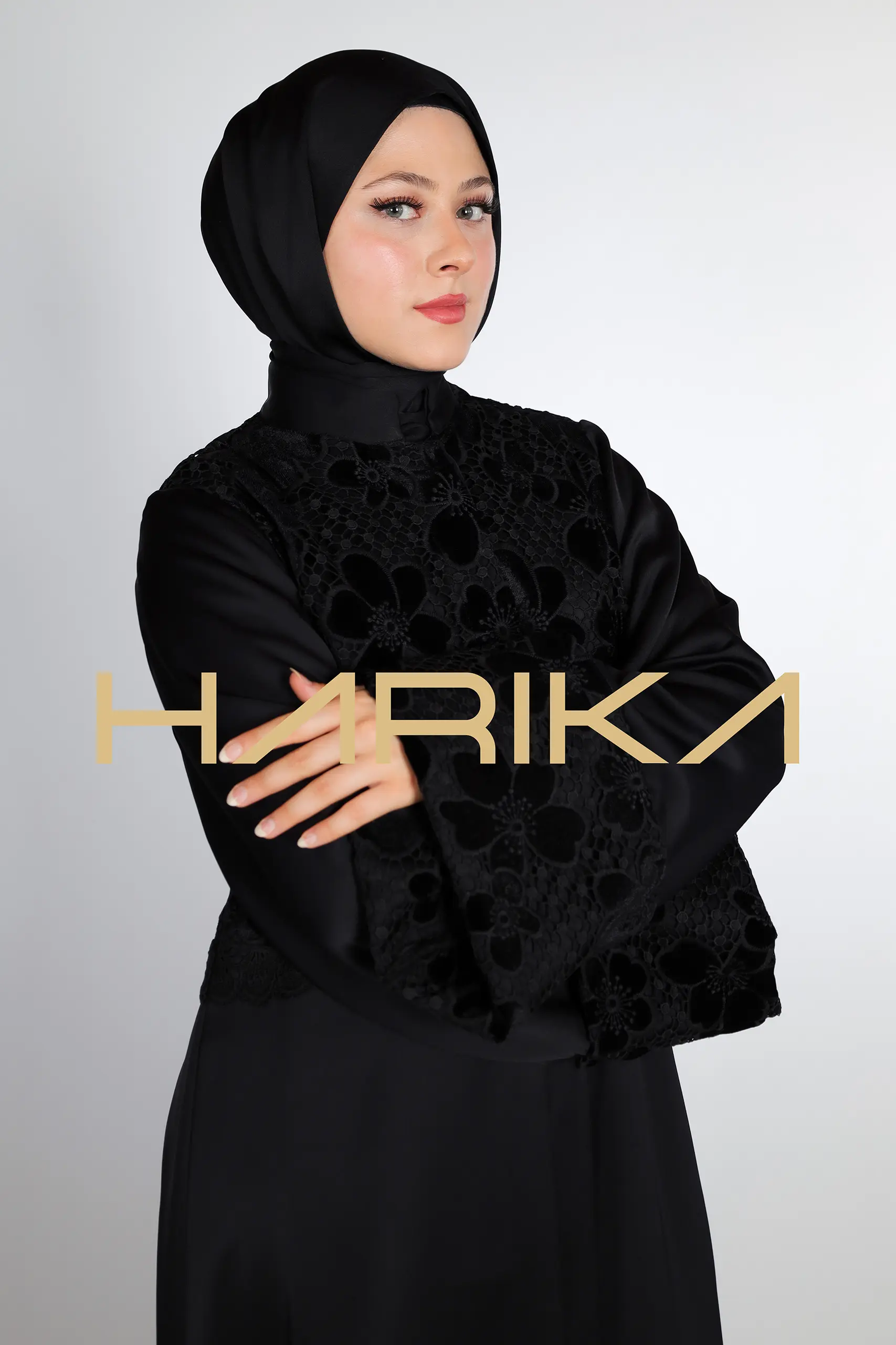 Elegant and modern black abaya - Image 8