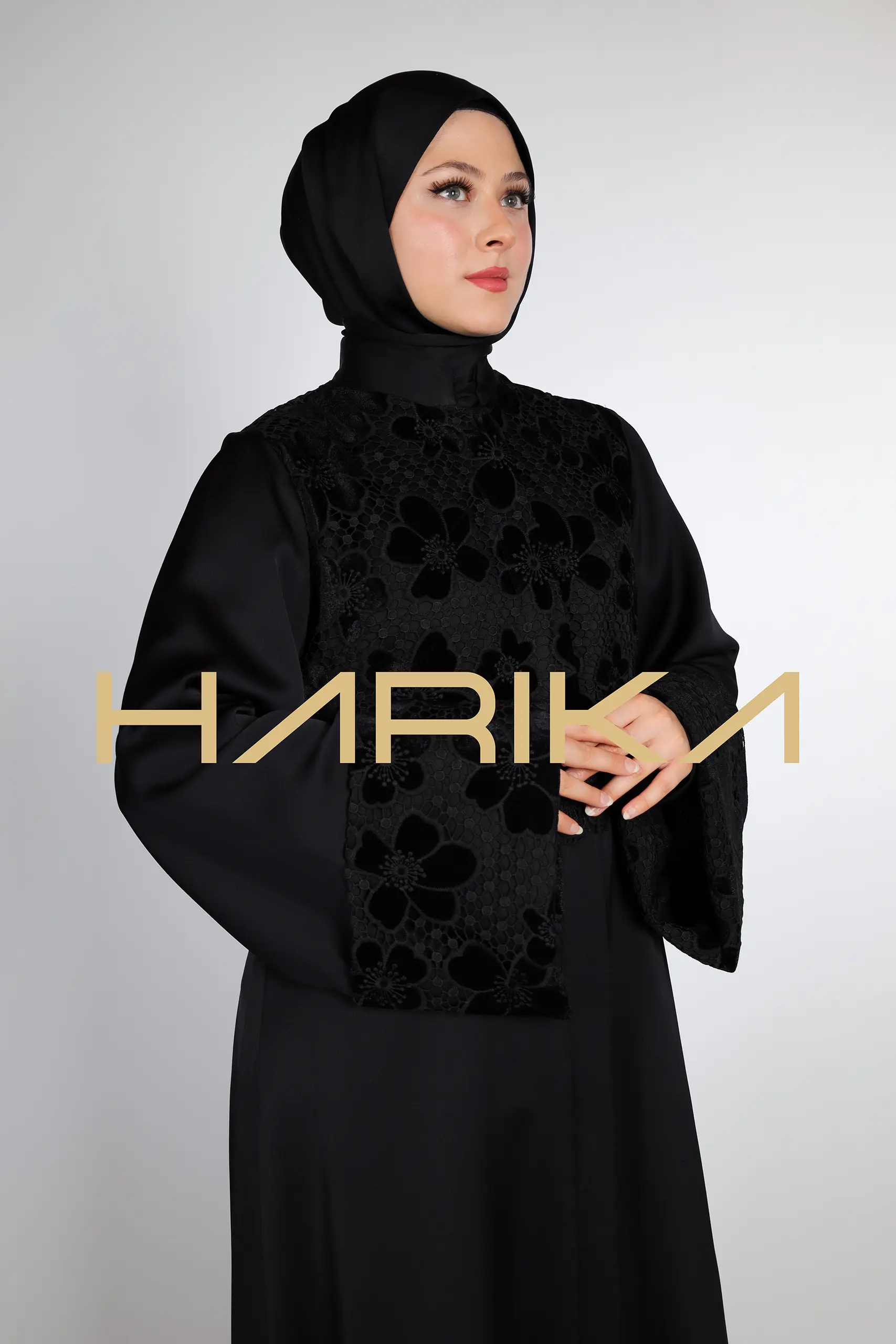Elegant and modern black abaya - Image 7