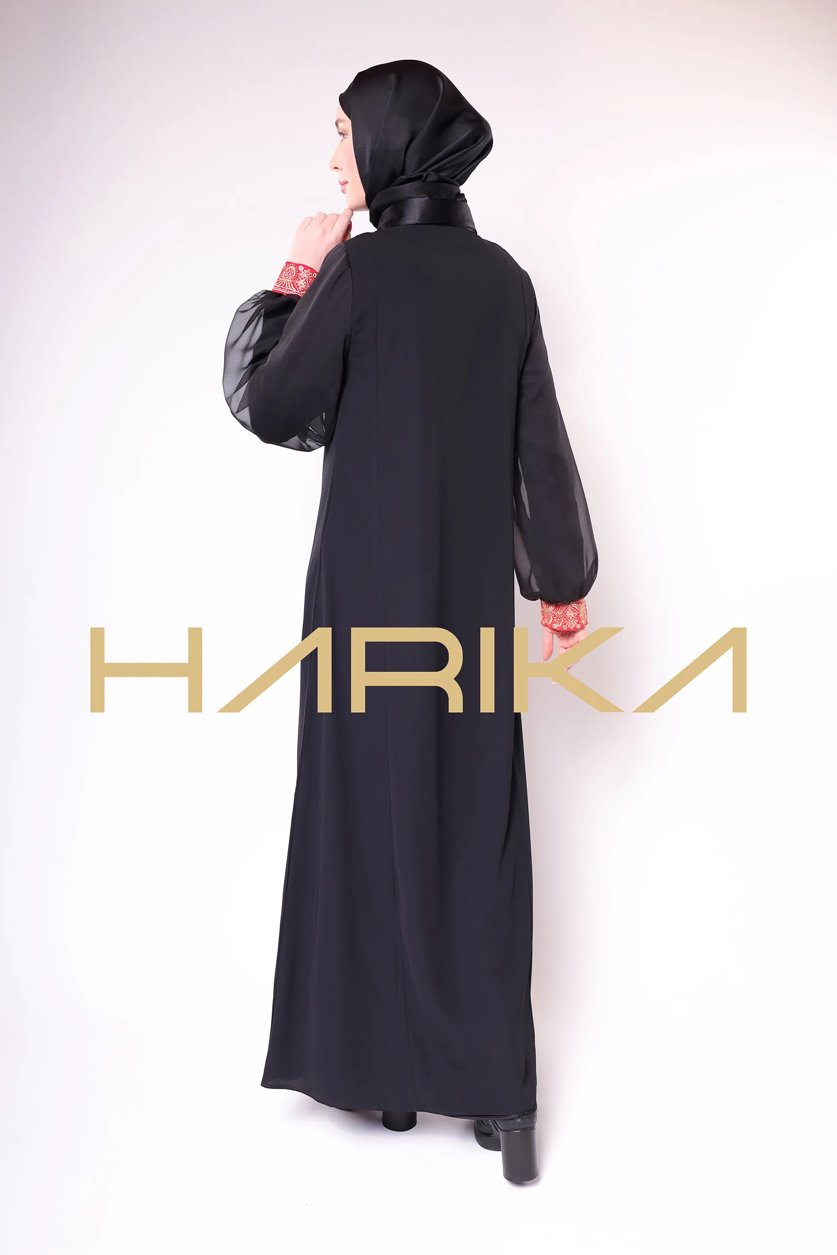 Patterned, Long-Sleeve, Buttoned, Elegant Classic Black Abaya - Image 7