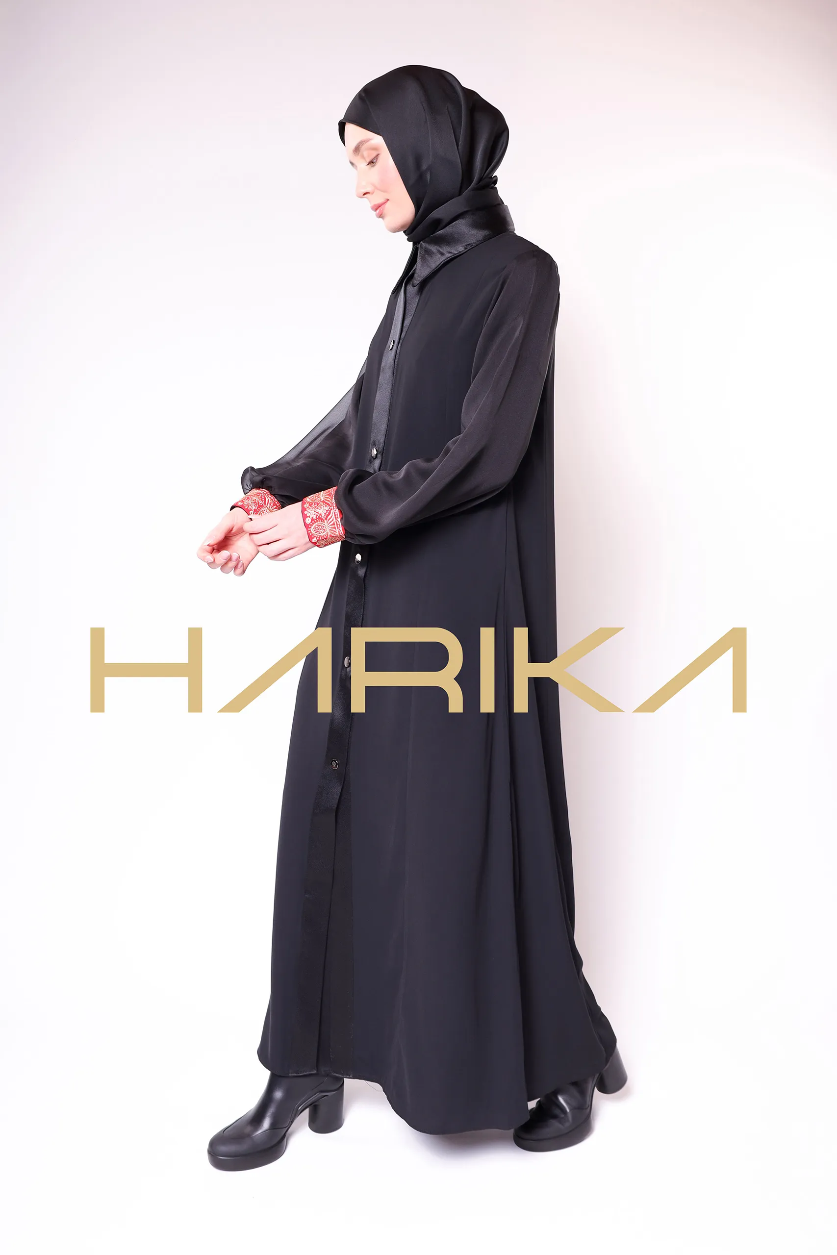 Patterned, Long-Sleeve, Buttoned, Elegant Classic Black Abaya - Image 6