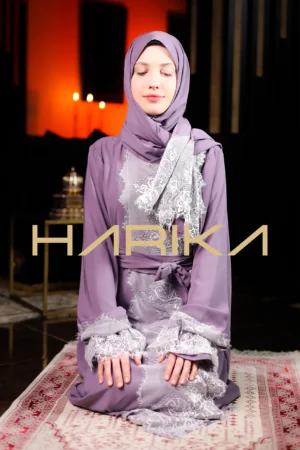 Abaya for prayer, Umrah and daily use. The abaya and shawl are one piece