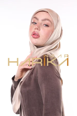 Beige cobra silk shawl