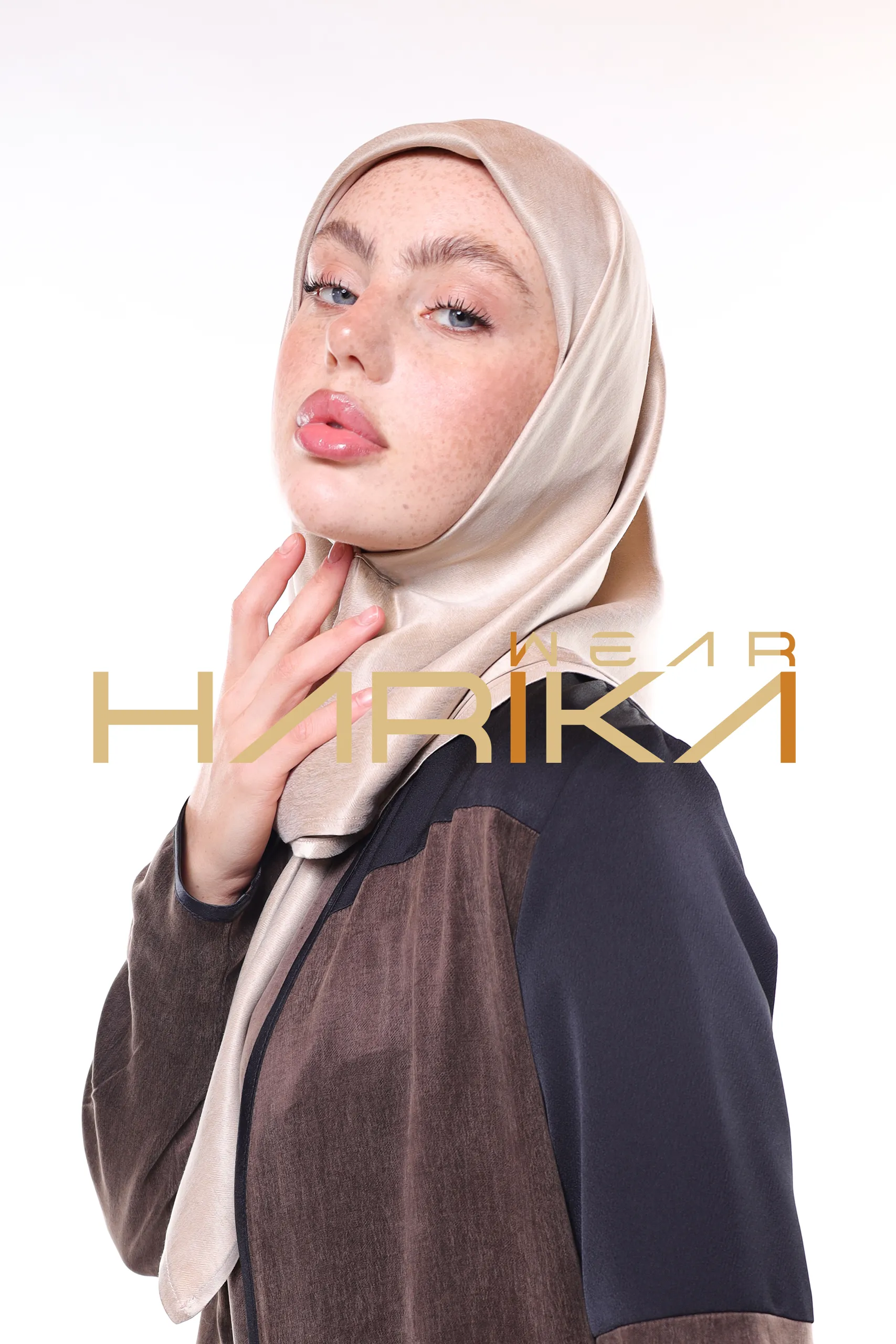 Beige cobra silk shawl - Image 5