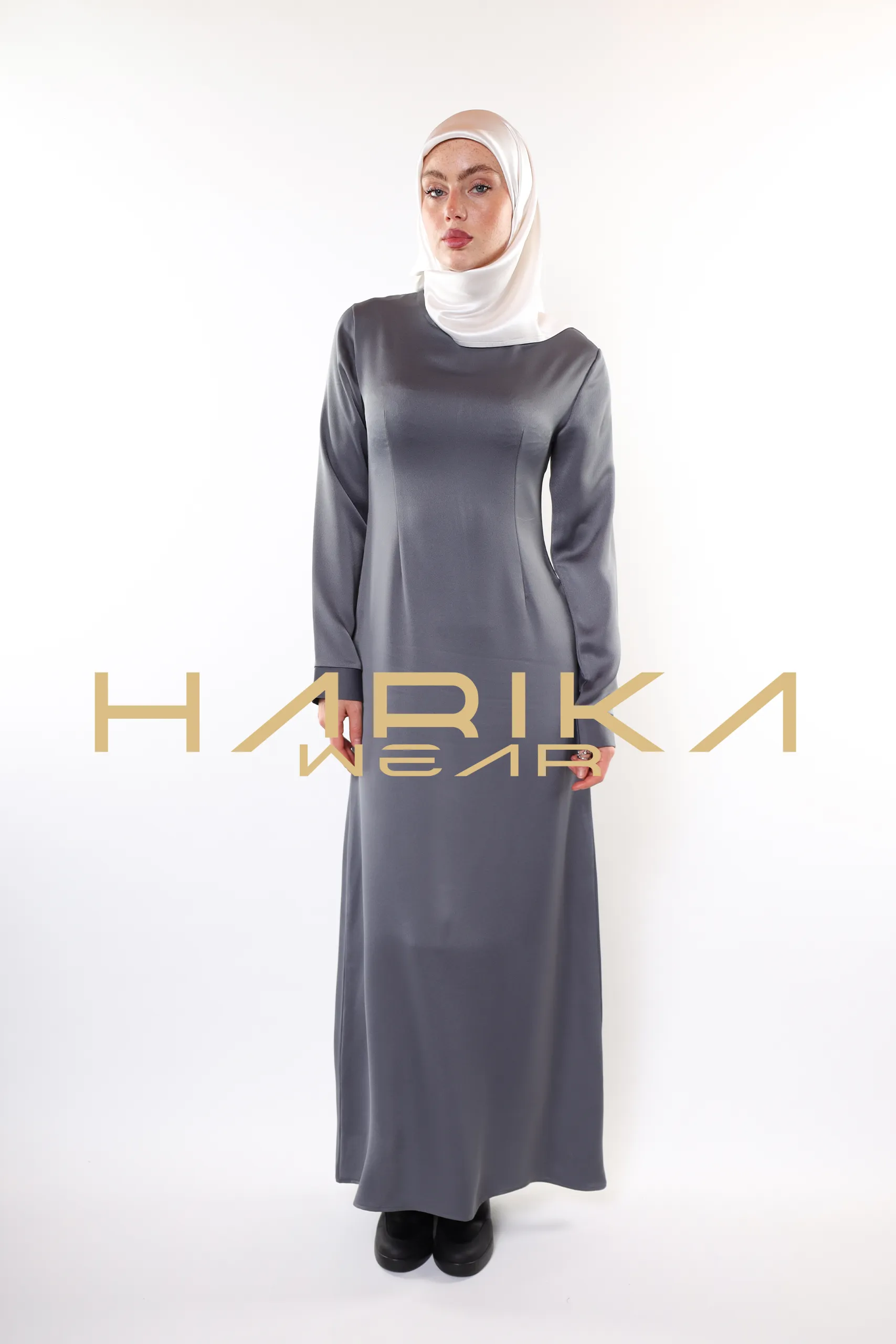 Elegant Crystals Embroidered Grey Abaya Set - Image 21